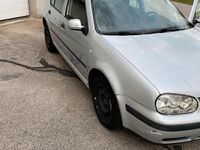 Second-hand VW Golf IV 75 CP (55 kW) 2002 Argintiu Berlinǎ