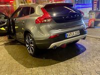 Gebraucht Volvo V40 CC Momentum 190 PS (139 kW) 2016 Grau Kombi