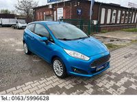 Gebraucht Ford Fiesta Titanium 101 PS (74 kW) 2013 Blau Kleinwagen