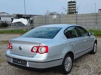 Gebraucht VW Passat 116 PS (85 kW) 2007 Silber Limousine