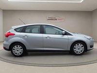 Gebraucht Ford Focus Trend 101 PS (74 kW) 2017 Silber Limousine
