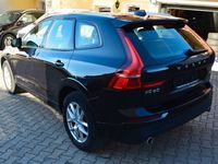 Gebraucht Volvo XC60 Momentum 197 PS (144 kW) 2020 Schwarz SUV