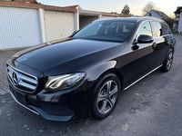 Gebraucht Mercedes E220 194 PS (142 kW) 2018 Obsidianschwarz  metalliclack Kombi