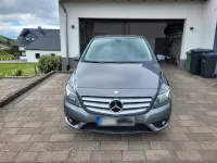 Gebraucht Mercedes B180 122 PS (89 kW) 2013 Grau Kleinwagen