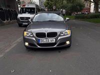 Gebraucht BMW 318 143 PS (105 kW) 2010 Grau Limousine