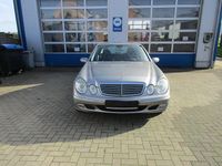 Gebraucht Mercedes E220 Elegance 150 PS (110 kW) 2004 Andere farben Limousine