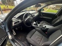 Gebraucht BMW 318 129 PS (94 kW) 2005 Grau Limousine