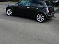 Second-hand Mini ONE 90 CP (66 kW) 2004 Negru Hatchback