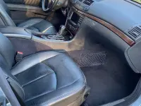 Usado Mercedes E220 Elegance 150 CV (110 kW) 2006 Gris Berlina