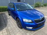 Gebraucht Skoda Octavia Ambition 105 PS (77 kW) 2014 Blau Kombi