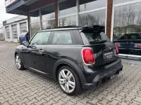 Używany Mini John Cooper Works Essential 231 KM (169 kW) 2024 Czarny Hatchback