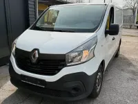 Second-hand Renault Trafic 100 CP (73 kW) 2015 Alb Monovolum