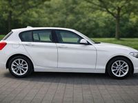 Gebraucht BMW 118 Performance 136 PS (100 kW) 2017 Weiß Kleinwagen