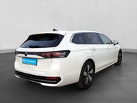 Gebraucht VW Passat Elegance 150 PS (110 kW) 2025 Weiß Kombi