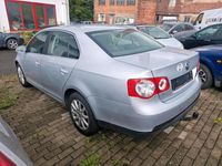 Gebraucht VW Jetta 102 PS (75 kW) 2007 Silber Limousine