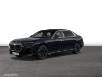 Gebraucht BMW 740 299 PS (219 kW) 2024 Carbonschwarz metallic Limousine