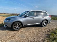Gebraucht Mitsubishi Outlander 150 PS (110 kW) 2016 Grau SUV