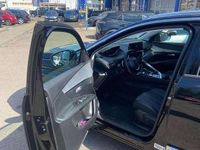 Gebraucht Peugeot 3008 Allure 300 PS (220 kW) 2021 Lackierung schwarz perla nera SUV