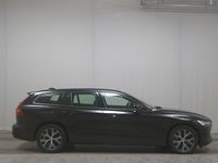 Gebraucht Volvo V60 163 PS (119 kW) 2022 Schwarz Kombi