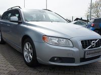Gebraucht Volvo V70 Kinetic 114 PS (83 kW) 2012 Silber Kombi
