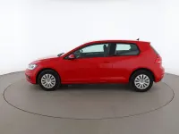 Gebraucht VW Golf VII Trendline 86 PS (63 kW) 2017 Rot Limousine