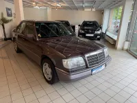 Gebraucht Mercedes E280 193 PS (141 kW) 1994 Braun Limousine