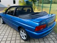 Gebraucht Ford Escort Cabriolet 118 PS (86 kW) 1996 Blau Cabrio
