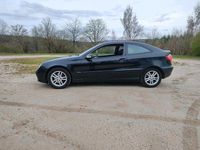 Gebraucht Mercedes C180 143 PS (105 kW) 2003 Schwarz Coupé