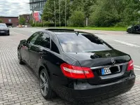 Gebraucht Mercedes E220 170 PS (125 kW) 2011 Schwarz Limousine