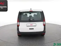 Gebraucht VW Caddy 102 PS (75 kW) 2022 Candyweiß Van / Kleinbus
