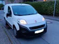 Gebraucht Fiat Fiorino 80 PS (58 kW) 2018 Weiß Van / Kleinbus