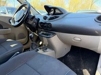 Gebraucht Renault Twingo Night&Day 76 PS (55 kW) 2009 Weiß Kleinwagen