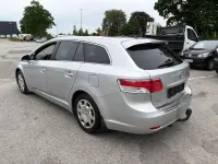 Gebraucht Toyota Avensis 126 PS (92 kW) 2011 Silber Limousine