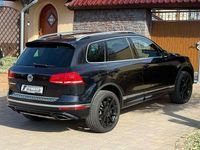 Gebraucht VW Touareg Terrain Tech 262 PS (192 kW) 2016 Deep black perleffekt SUV