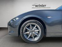 Neu Mazda MX5 Exclusive 132 PS (97 kW) 2025 Grau Cabrio