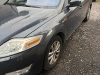 Gebraucht Ford Mondeo 140 PS (102 kW) 2008 Grau Kombi