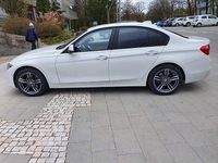 Gebraucht BMW 320 Advantage 190 PS (139 kW) 2017 Weiß Limousine