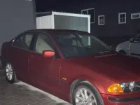 Używany BMW 320 Basis 170 KM (125 kW) 2001 Czerwony Sedan/Limuzyna