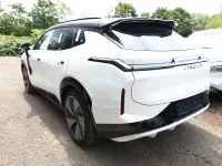 Neu Lynk & Co 08 349 PS (256 kW) 2026 Weiss SUV