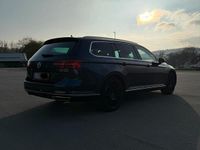 Gebraucht VW Passat 190 PS (139 kW) 2017 Blau Kombi