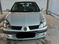Gebraucht Renault Clio II 75 PS (55 kW) 2003 Silber Kleinwagen