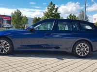 Gebraucht BMW 320 Sport Line 190 PS (139 kW) 2022 Blau Kombi