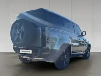 Gebraucht Land Rover Defender SE Dynamic 304 PS (223 kW) 2025 Pangea green SUV