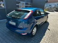 Gebraucht Ford Focus 90 PS (66 kW) 2008 Blau Kleinwagen