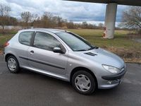 Gebraucht Peugeot 206 60 PS (44 kW) 1999 Silber Kleinwagen