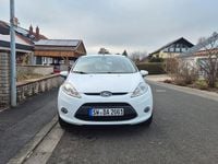 Gebraucht Ford Fiesta Titanium 97 PS (71 kW) 2011 Weiß Kleinwagen