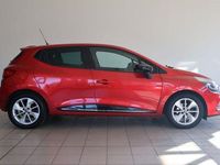 Gebraucht Renault Clio IV LIMITED 118 PS (86 kW) 2017 Rot Kleinwagen