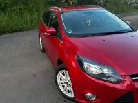 Gebraucht Ford Focus 125 PS (91 kW) 2013 Rot Kombi