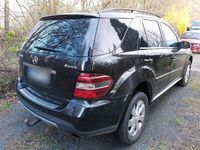 Gebraucht Mercedes ML320 192 PS (141 kW) 2008 Schwarz SUV