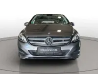 Gebraucht Mercedes B200 Urban 136 PS (100 kW) 2016 Metalliclack mountaingrau Kleinwagen